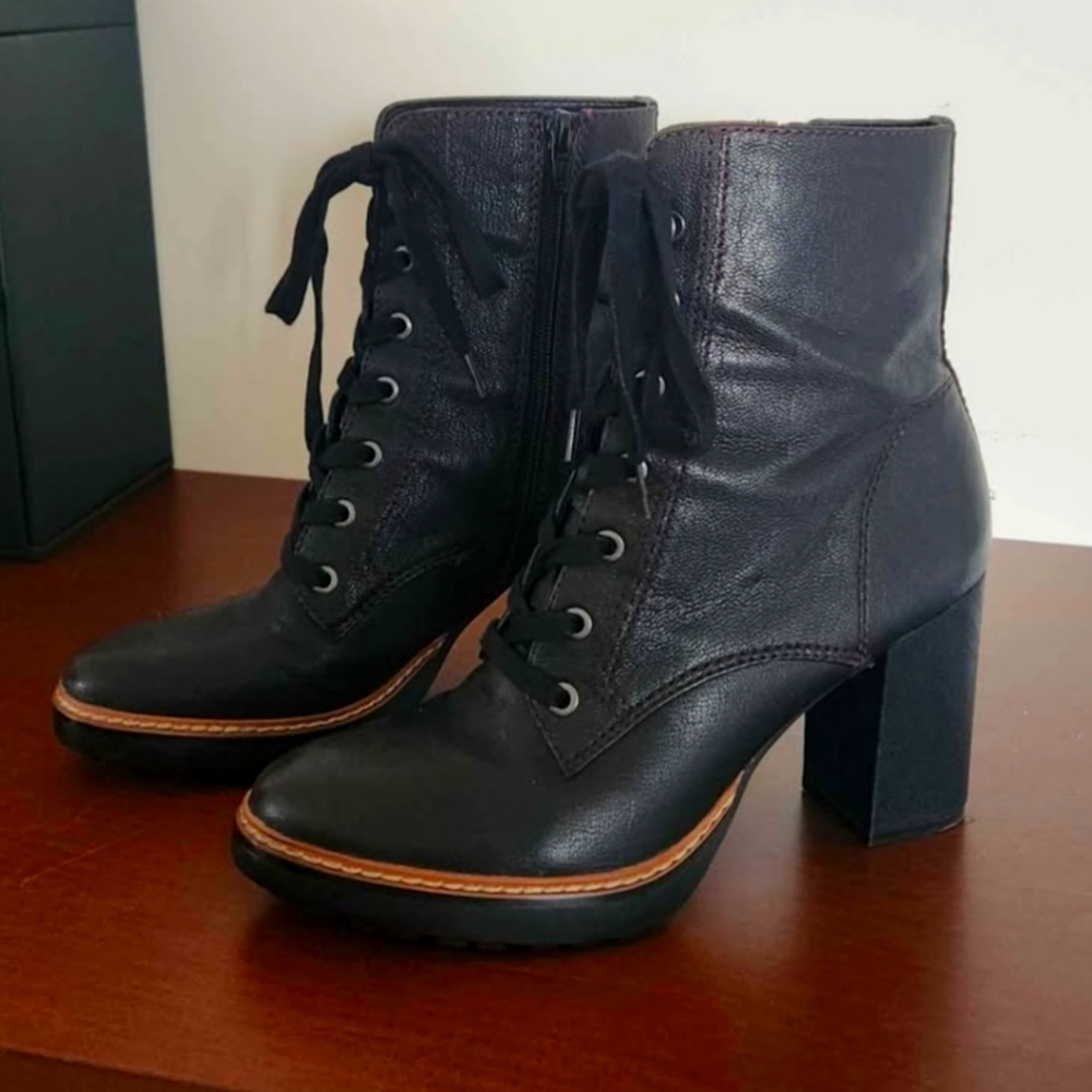 Naturalizer Black Ankle Boots - Women